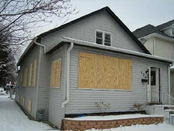 524 Center St., Waukegan, IL 60085