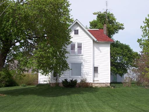 747 Carnahan Rd., Compton, IL 61318