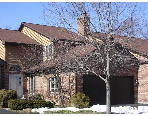 812 Saddlewood Dr., Glen Ellyn, IL 60137