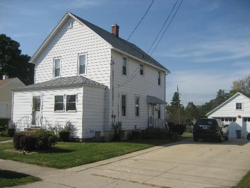 925 Esther Ave., Sycamore, IL 60178