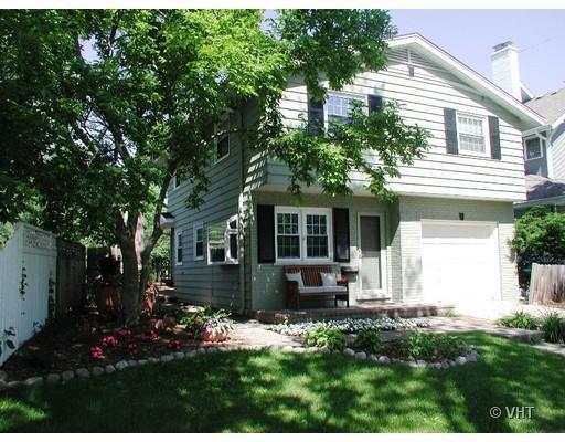 242 Glenwood Ave., Glen Ellyn, IL 60137