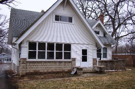 145 N Lincolnway, North Aurora, IL 60542