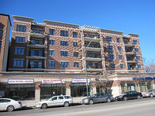 5858 N Broadway St. #203, Chicago, IL 60660