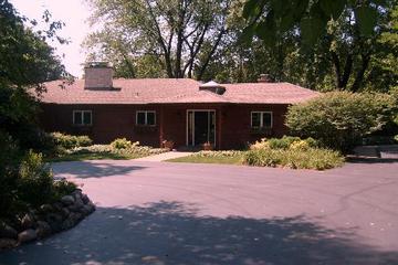 320 Old Sutton Rd., Barrington Hills, IL 60010