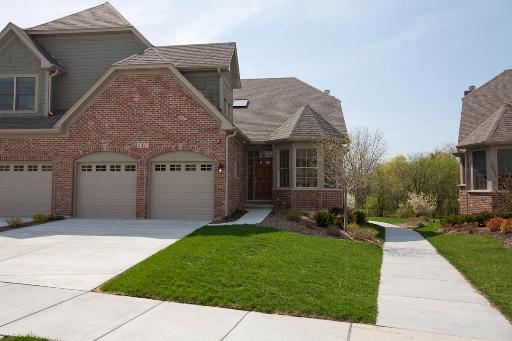 717 Kingsbrook Glen, Glen Ellyn, IL 60137