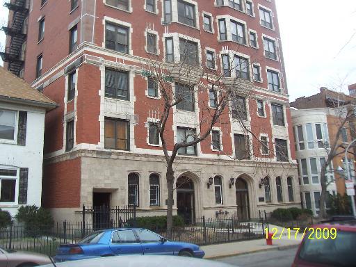 732 W Bittersweet Pl. #304, Chicago, IL 60613