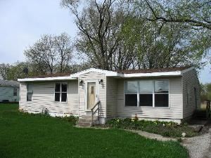 119 Raffel Rd., Woodstock, IL 60098