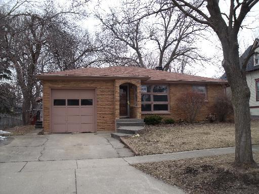 776 Murray Ave., Elgin, IL 60123