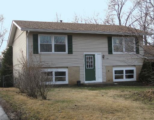 1213 Cherry St., Lake In The Hills, IL 60156