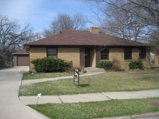 2424 Barrington Pl., Rockford, IL 61107