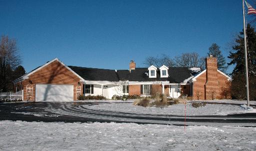 254 Donlea Rd., Barrington Hills, IL 60010