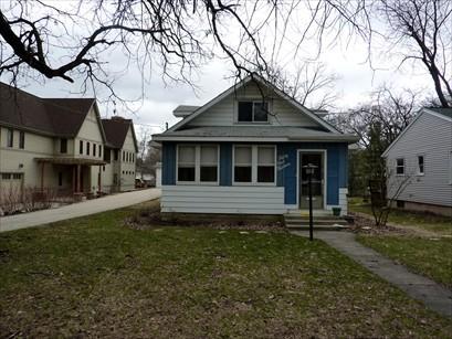5513 Dunham Rd., Downers Grove, IL 60515