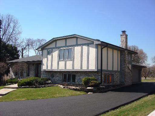 10006 S 81 Ave., Palos Hills, IL 60465