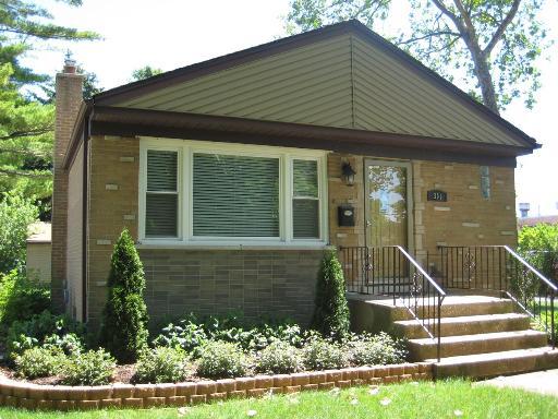 301 Newberry Ave., La Grange Park, IL 60526