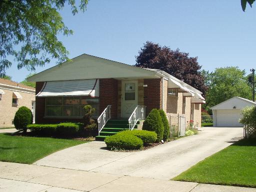 4856 Wick Dr., Oak Lawn, IL 60453
