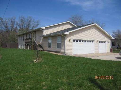 511 Cleveland Ave., Rochelle, IL 61068