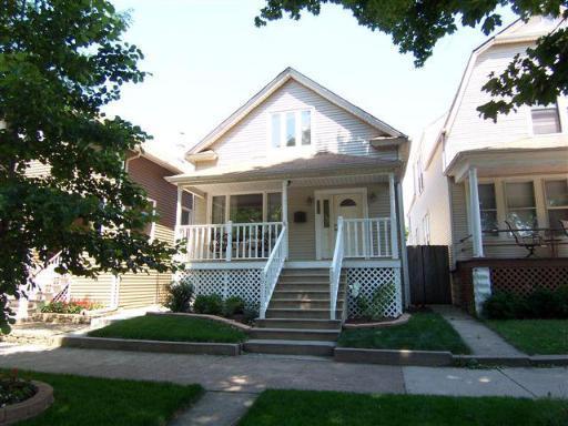 2022 W Barry, Chicago, IL 60618