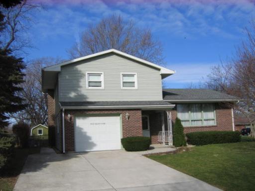 803 Valley View Dr., Ottawa, IL 61350