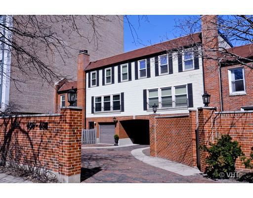 456 W Belmont Ave., Chicago, IL 60657