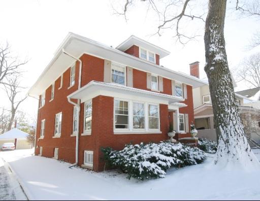925 Ashland Ave., Wilmette, IL 60091