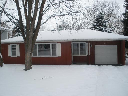 1411 Washington St., Lake In The Hills, IL 60156