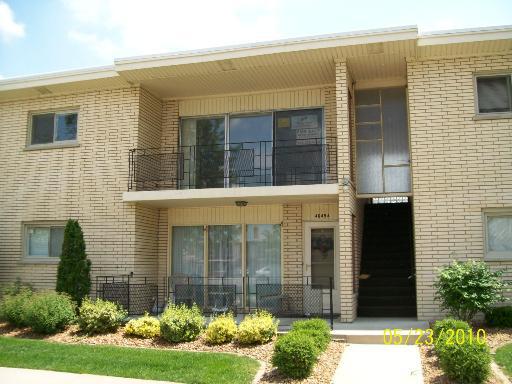 4649 W 95th St. #B, Oak Lawn, IL 60453