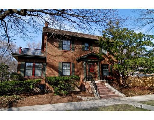 700 N Kenilworth Ave., Oak Park, IL 60302