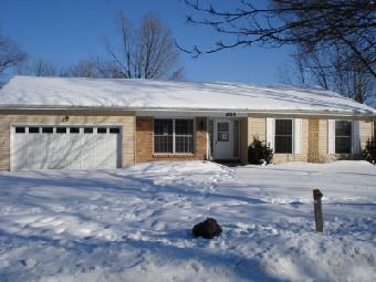693 Eletson Dr., Crystal Lake, IL 60014
