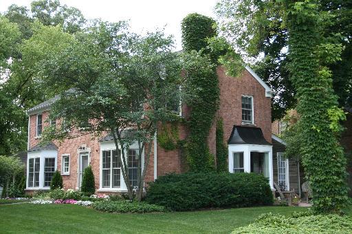 2505 Greenwood Ave., Wilmette, IL 60091