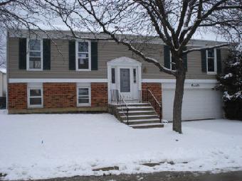 540 Iroquois Tr., Carol Stream, IL 60188
