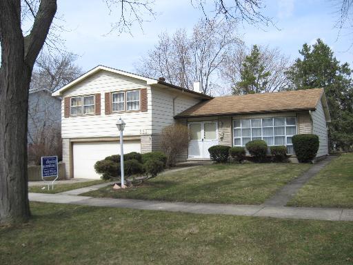650 Sandy Ln., Des Plaines, IL 60016