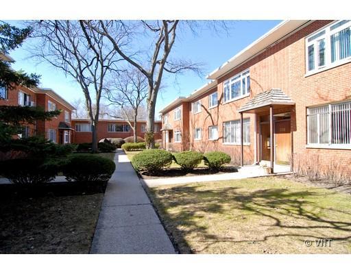 604 Green Bay Rd. #B, Glencoe, IL 60022