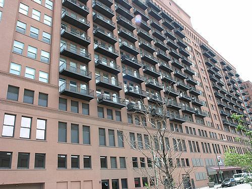 165 N Canal St. #1221, Chicago, IL 60606