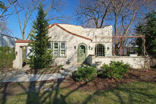 325 S 6th Ave., La Grange, IL 60525