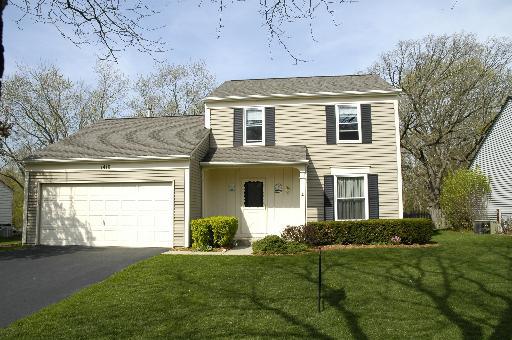 1410 Riverwood Dr., Algonquin, IL 60102