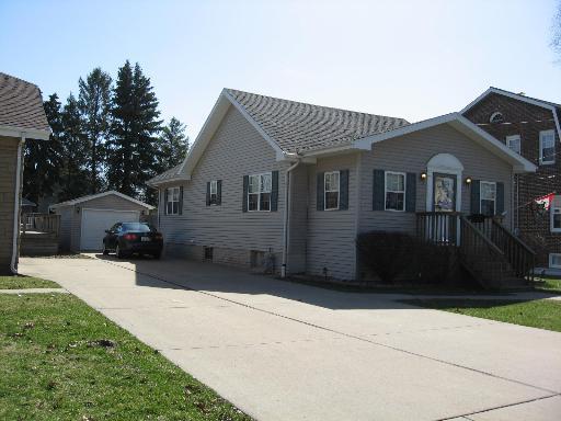 2618 Seventh St., Peru, IL 61354