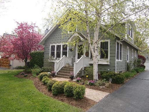 421 E Sunnyside Ave., Libertyville, IL 60048