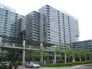 9655 Woods Dr. #1210, Skokie, IL 60076