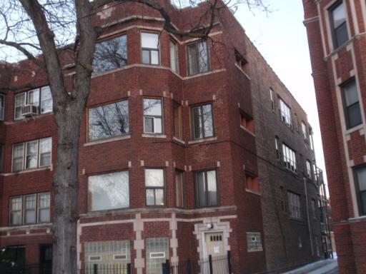 6745 S Paxton Ave., Chicago, IL 60649