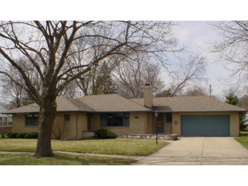 912 Chelsea Ave., Rockford, IL 61107