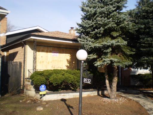 8532 S Maryland Ave., Chicago, IL 60619