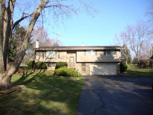 1406 Antuna Blvd., Woodstock, IL 60098