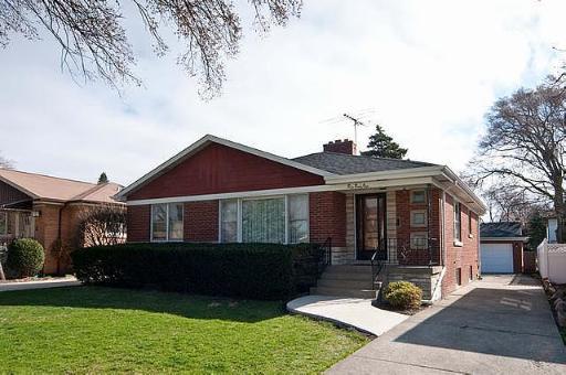 541 S 8th Ave., La Grange, IL 60525