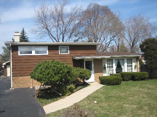 3490 Tamarind Dr., Northbrook, IL 60062