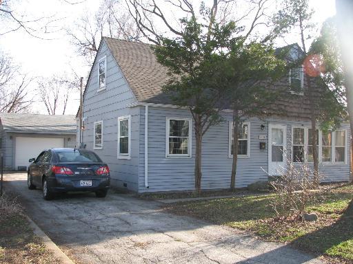 2103 Pratt Ave., Des Plaines, IL 60018