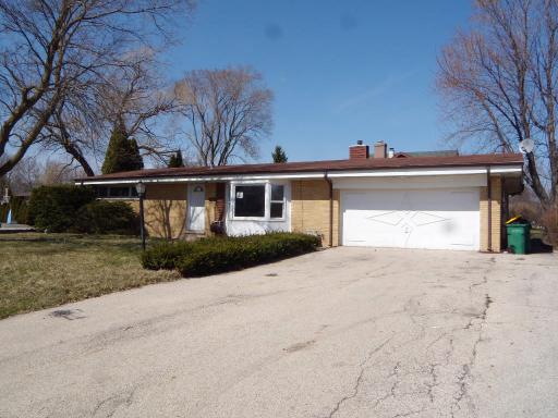 918 Vera Ln., Wheeling, IL 60090
