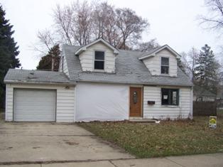 2076 S Sunset Dr., Des Plaines, IL 60018