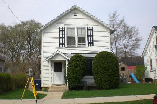 466 Brook St., Elgin, IL 60120