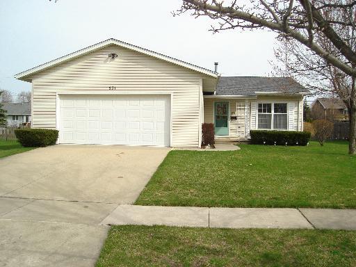 531 Colonial Dr., Dekalb, IL 60115