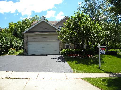 431 Old Oak Cir., Algonquin, IL 60102